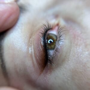 Micropigmentación línea de ojos en Sabadell
